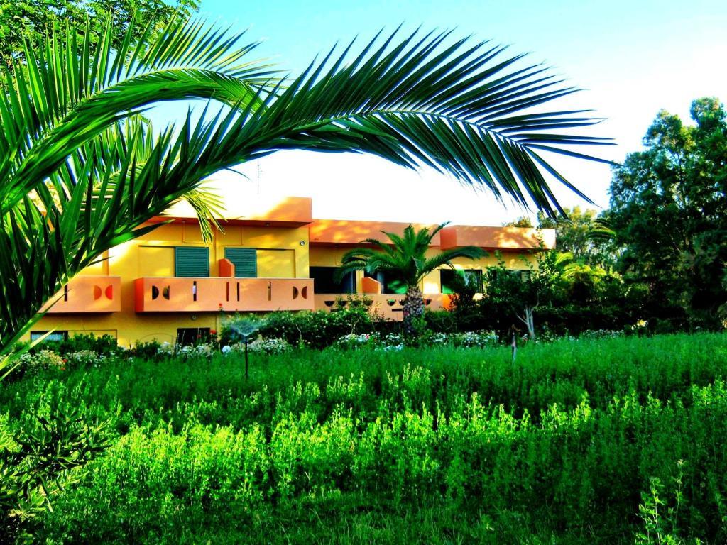 העיירה רתימנו Chrissas Apartments מראה חיצוני תמונה