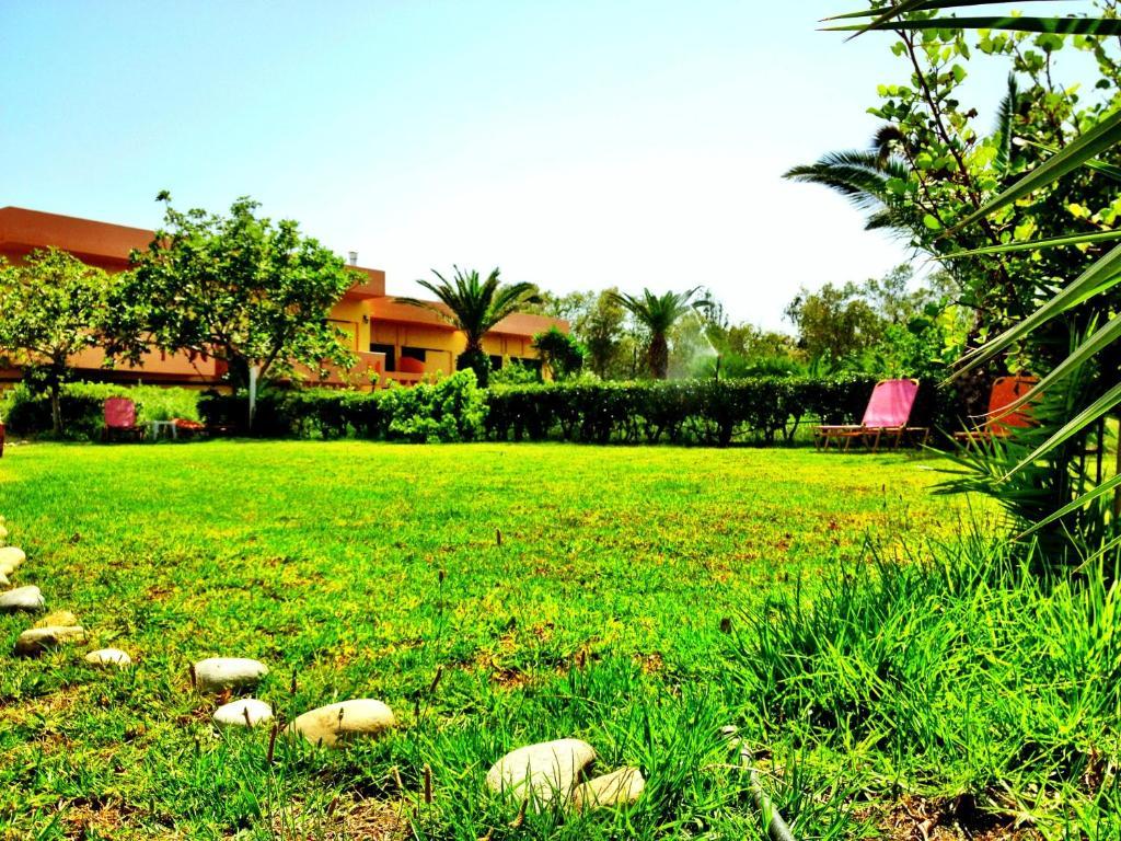 העיירה רתימנו Chrissas Apartments מראה חיצוני תמונה