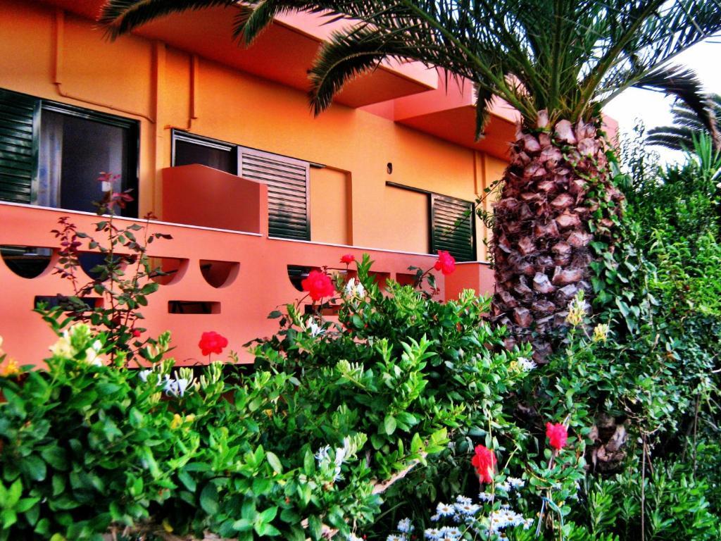 העיירה רתימנו Chrissas Apartments מראה חיצוני תמונה